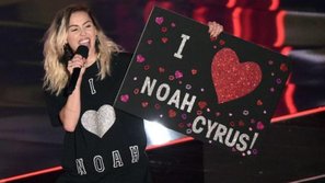 Miley Cyrus hào hứng chờ đợi màn kết hợp với em gái Noah Cyrus