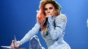 Bị viêm thanh quản, Lady Gaga đau lòng xin lỗi fan vì phải hủy show ở Montreal