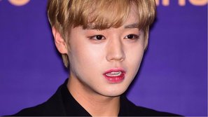 Họp báo ra mắt album mới của Wanna One nhưng người ta chỉ chú ý đến gương mặt Park Ji Hoon vì lỗi make up 'kinh dị'
