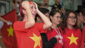 Vuột ngôi đầu châu Á ở phút chót, sao Việt vẫn hết lòng ca ngợi u23 như những 'người hùng' của Việt Nam