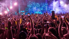 Dạo quanh thế giới: Những lễ hội âm nhạc đình đám mùa hè này là gì?