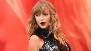 Taylor Swift và gia đình lại bị fan cuồng dọa giết trong concert