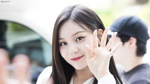Netizen Hàn phát cuồng vì khoảnh khắc 'mắng' fan siêu đáng yêu tại Idol Star Athletics Championship 2018