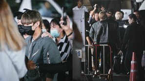 Ngành hàng không lên tiếng về thực trạng đáng buồn từ fan Wanna One: Mua vé hạng nhất chỉ để chụp ảnh idol rồi sau đó hủy vô tội vạ!
