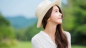 Tuổi 30 của YoonA (SNSD): Vẻ đẹp thách thức cả chế độ xóa phông của ống kính