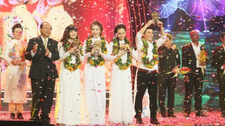 Đội Hương Phù Sa giành ngôi quán quân Ngôi sao Phương Nam 2016