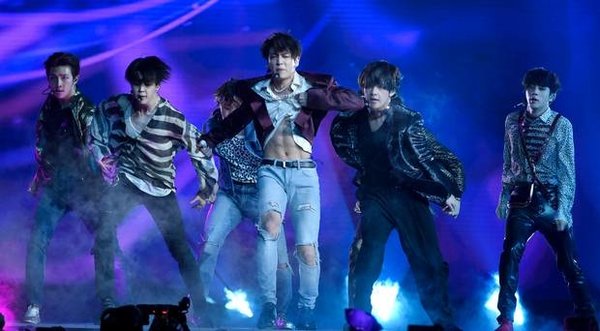 BTS tham dự Billboard Music Awards 2018 b