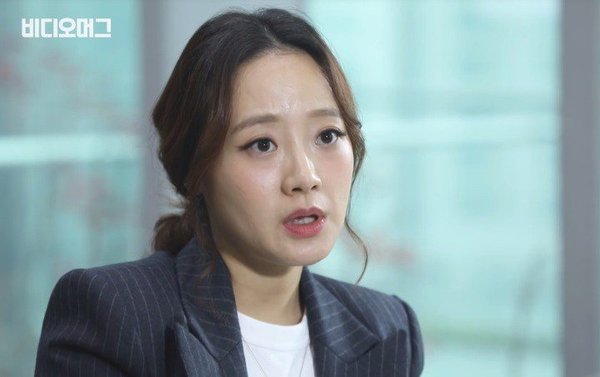 Yang Hyun Suk xin lỗi phóng viên Kang