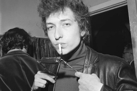 Bob Dylan sáng tác khi phê cần sa
