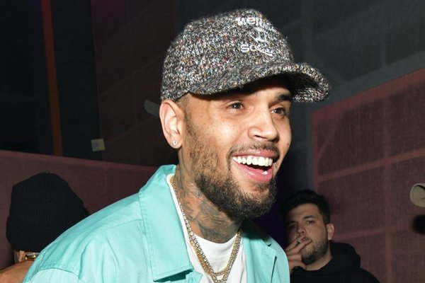 Chris Brown từng muốn tự sát sau scandal đánh Rihanna