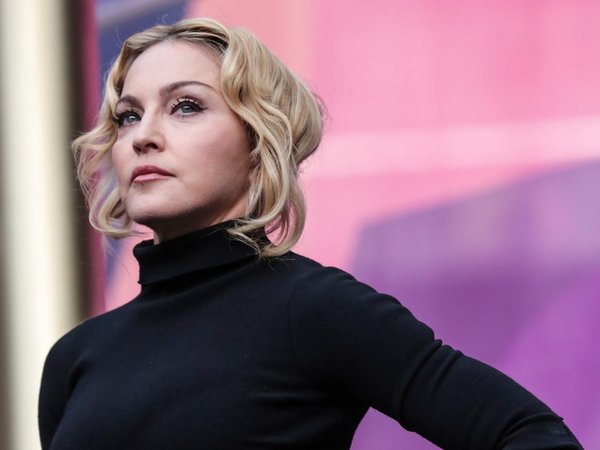 "Sticky & Sweet Tour" của Madonna nằm trong danh sách doanh thu khủng nhất
