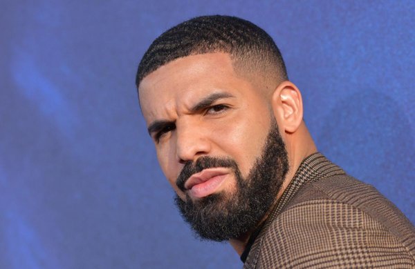 Drake từng bị hack tài khoản