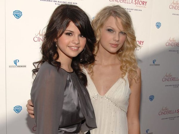 Selena Gomez và Taylor Swift vẫn mặn nồng