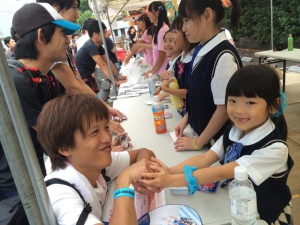 văn hóa idol tiểu học gây sốc tại Nhật Bản