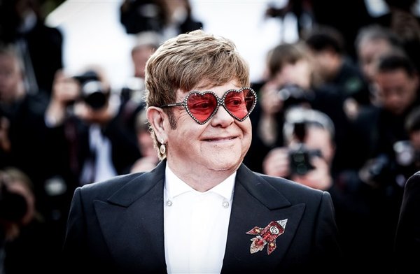 Elton John: 39 tuần
