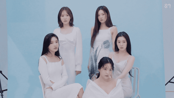 Knet bàn luận về SEASON'S GREETINGS 2021 của Red Velvet