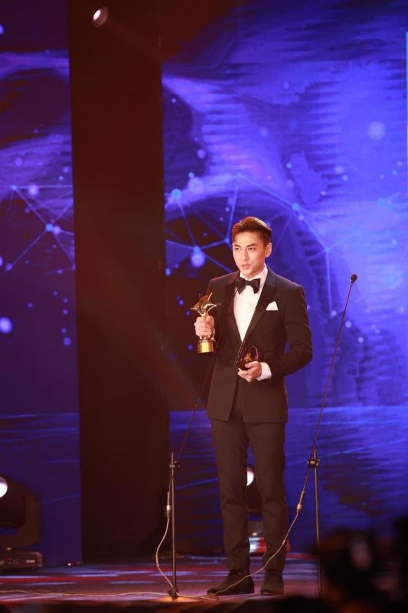 Isaac nhận giải thưởng Nam diễn viên phụ xuất sắc nhất