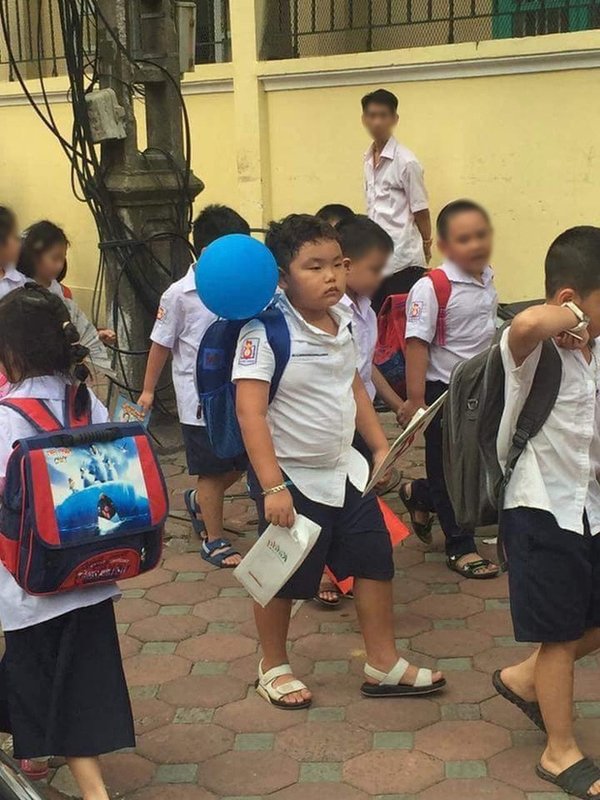 Netizen tìm ra 3 nhóc tì được 'thần giải trí nhập' của Vbiz 1