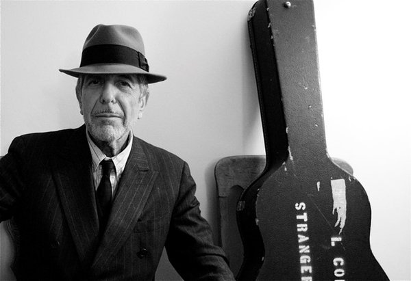 Leonard Cohen qua đời