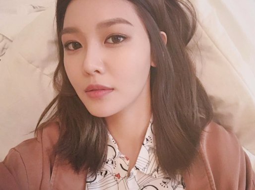 Đăng ảnh “tự sướng” xinh đẹp, Sooyoung (SNSD) bị netizen mỉa mai nhan sắc