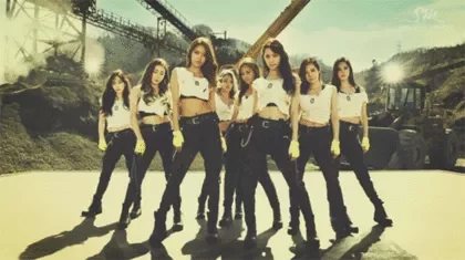 "Catch Me If You Can" - SNSD