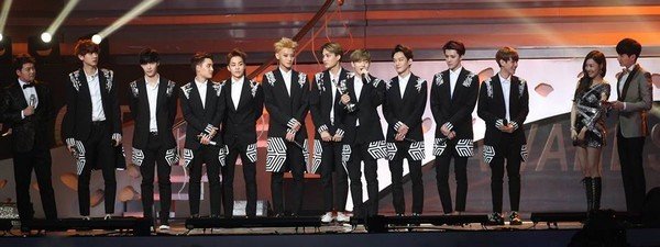 EXO ẵm giải khủng nhất Golden Disk Awards 2 năm liên tiếp 1