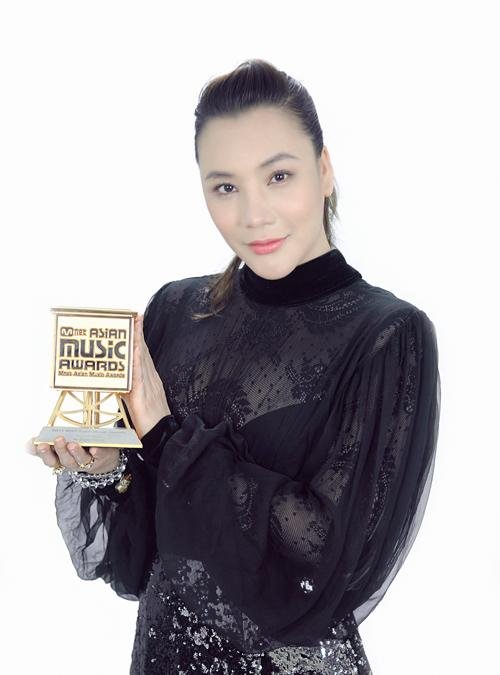 Hồ Quỳnh Hương đại diện Việt Nam đoạt giải "MAMA 2014