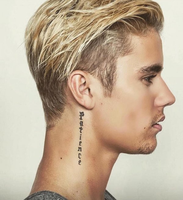 Justin Bieber bán nude khoe body ngập hình xăm trên đường phố