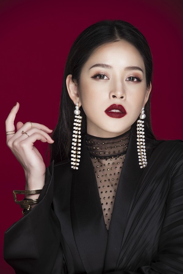 Chi Pu biểu diễn tại Hoa hậu Việt Nam 2018