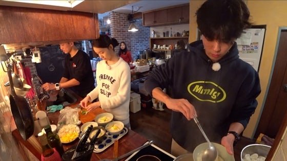 sao nam Hàn giỏi nấu ăn