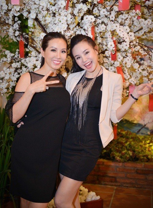 Hoa hậu Thu Hoài và Vy Oanh