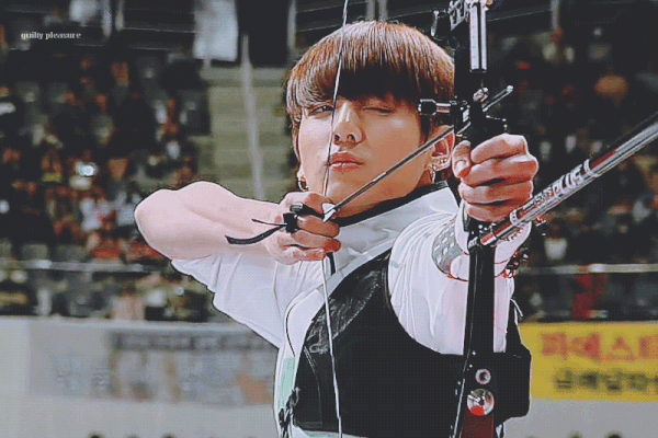 Résultat de recherche d'images pour 'jungkook archery'